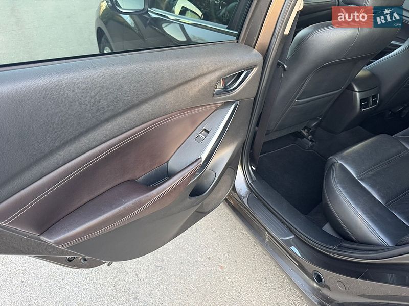 Седан Mazda 6 2016 в Киеве