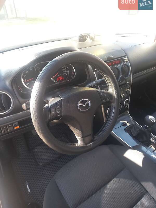 Седан Mazda 6 2006 в Чернигове