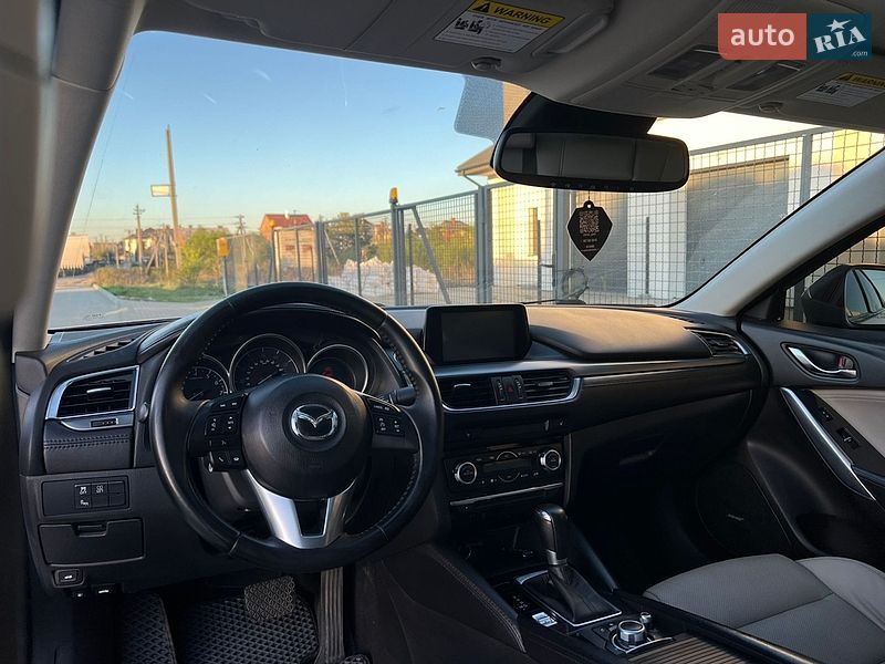 Седан Mazda 6 2015 в Львові
