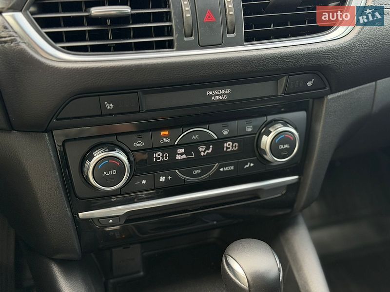 Седан Mazda 6 2016 в Киеве