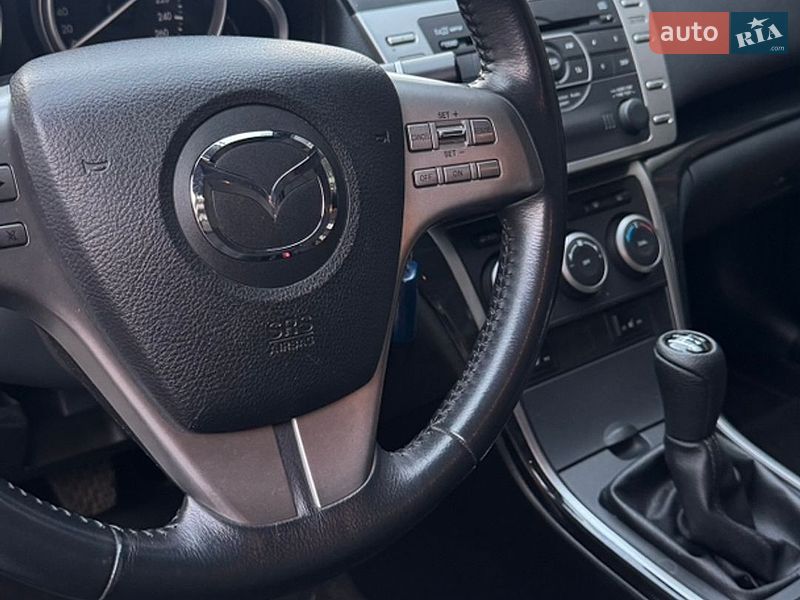Седан Mazda 6 2009 в Чернівцях