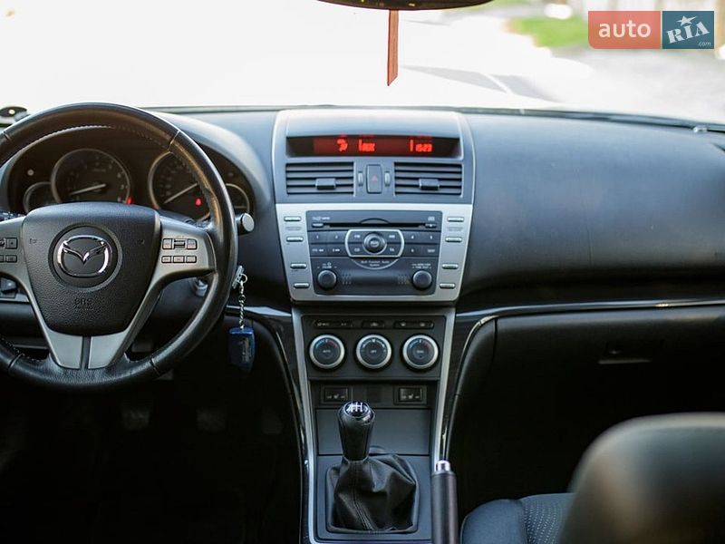 Седан Mazda 6 2009 в Чернівцях