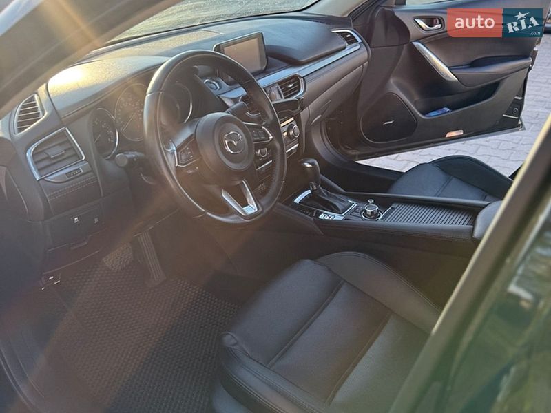 Седан Mazda 6 2017 в Буче