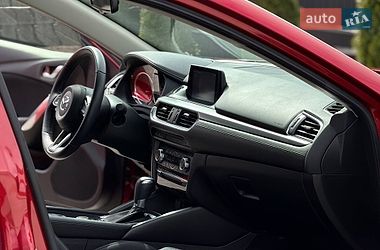 Седан Mazda 6 2017 в Днепре