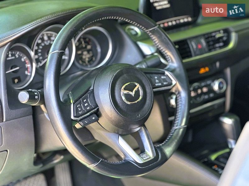 Седан Mazda 6 2016 в Киеве
