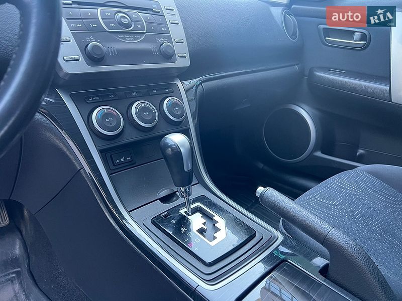Седан Mazda 6 2008 в Днепре