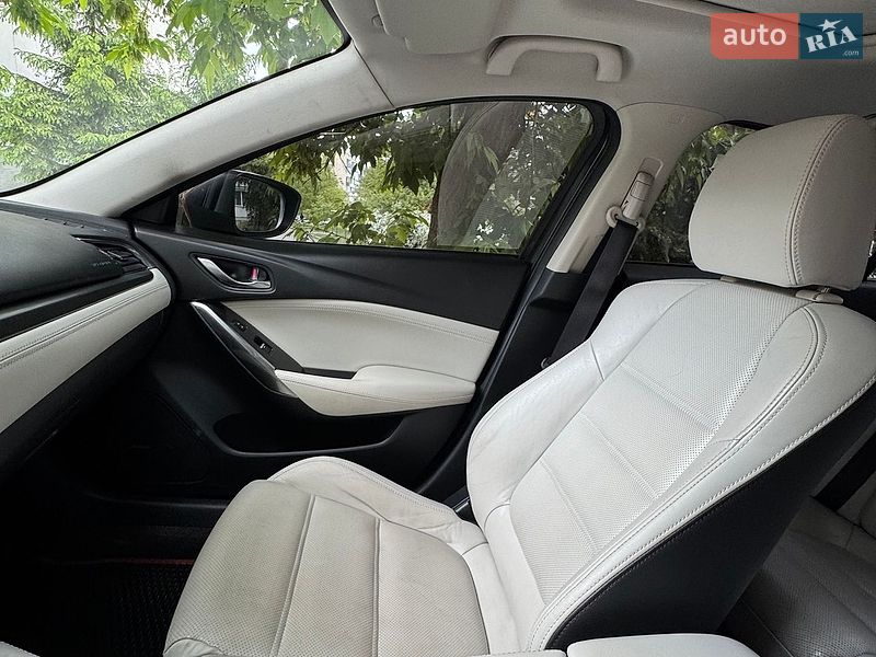 Седан Mazda 6 2014 в Тернополе