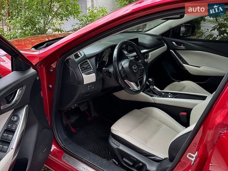 Седан Mazda 6 2014 в Тернополе