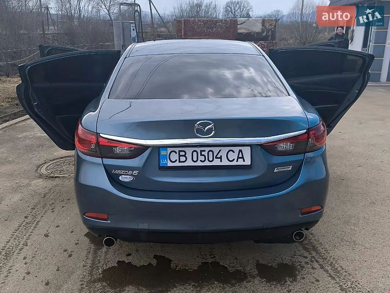 Седан Mazda 6 2013 в Старої Жадовой