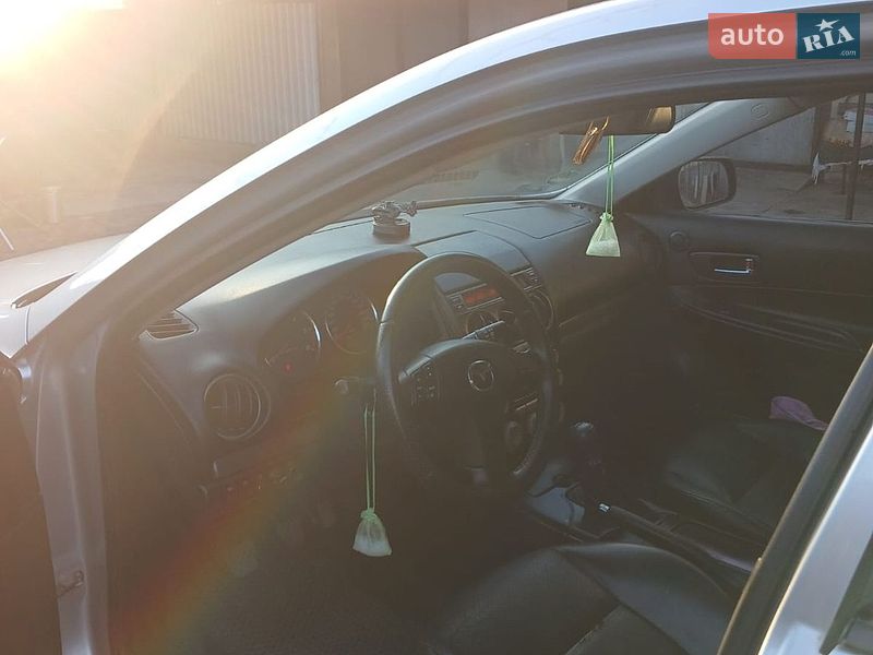 Седан Mazda 6 2005 в Мукачевому