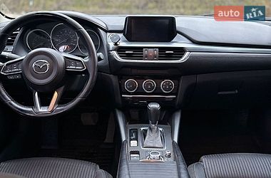Седан Mazda 6 2016 в Днепре