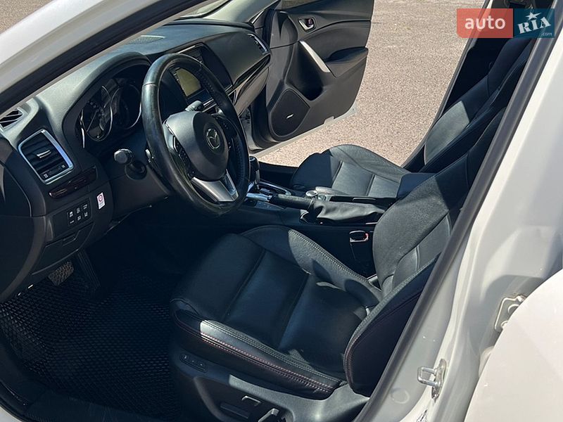 Універсал Mazda 6 2014 в Бурштині