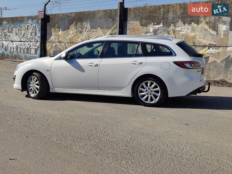 Универсал Mazda 6 2010 в Луцке