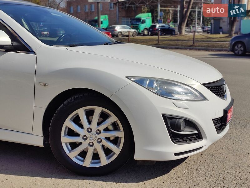 Универсал Mazda 6 2010 в Луцке