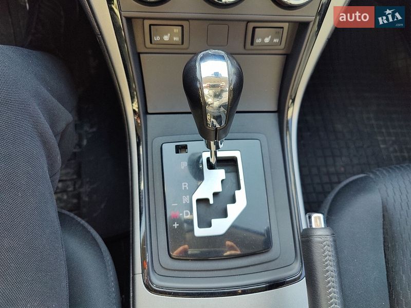 Универсал Mazda 6 2010 в Луцке