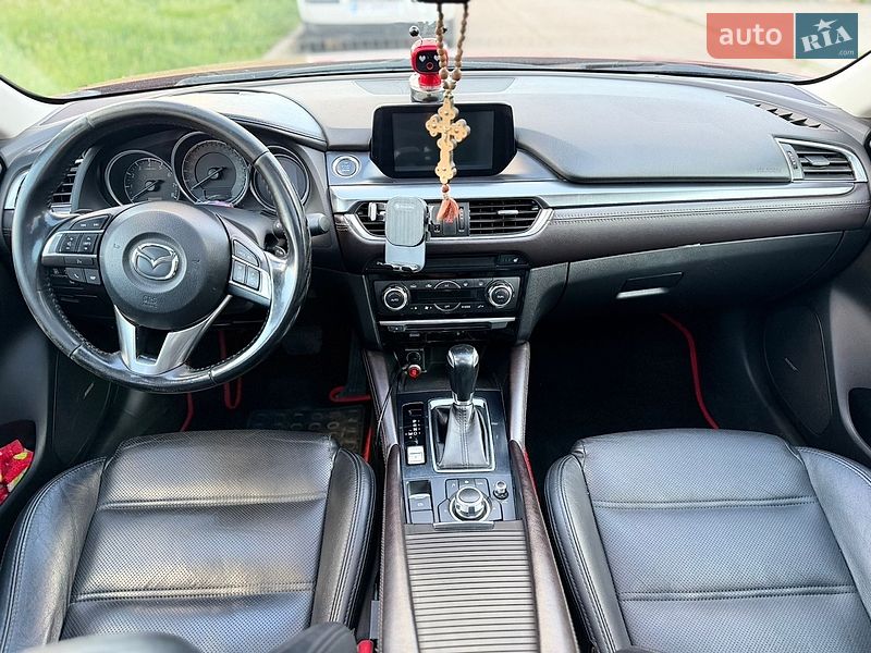 Седан Mazda 6 2016 в Южноукраїнську