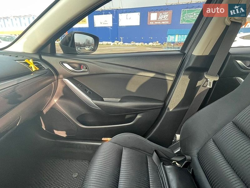 Седан Mazda 6 2015 в Львові