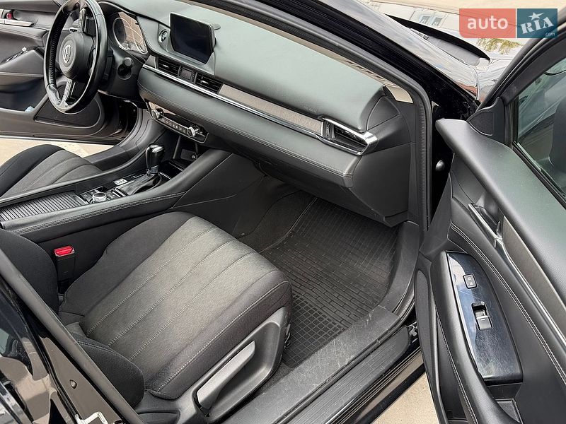 Седан Mazda 6 2018 в Киеве