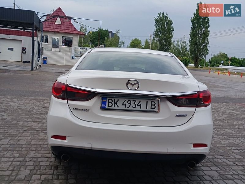 Седан Mazda 6 2013 в Нетешине