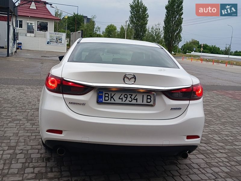 Седан Mazda 6 2013 в Нетешине