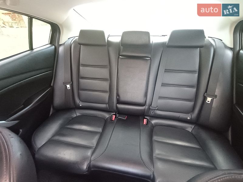 Седан Mazda 6 2013 в Львове