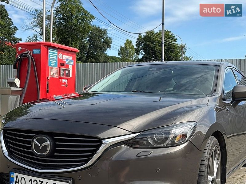 Седан Mazda 6 2016 в Ужгороді