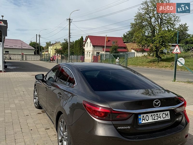 Седан Mazda 6 2016 в Ужгороді