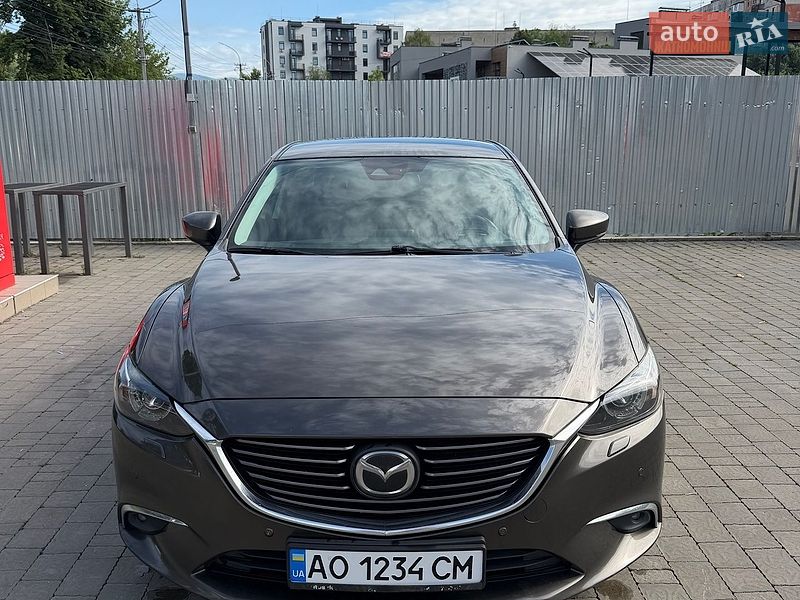 Седан Mazda 6 2016 в Ужгороді