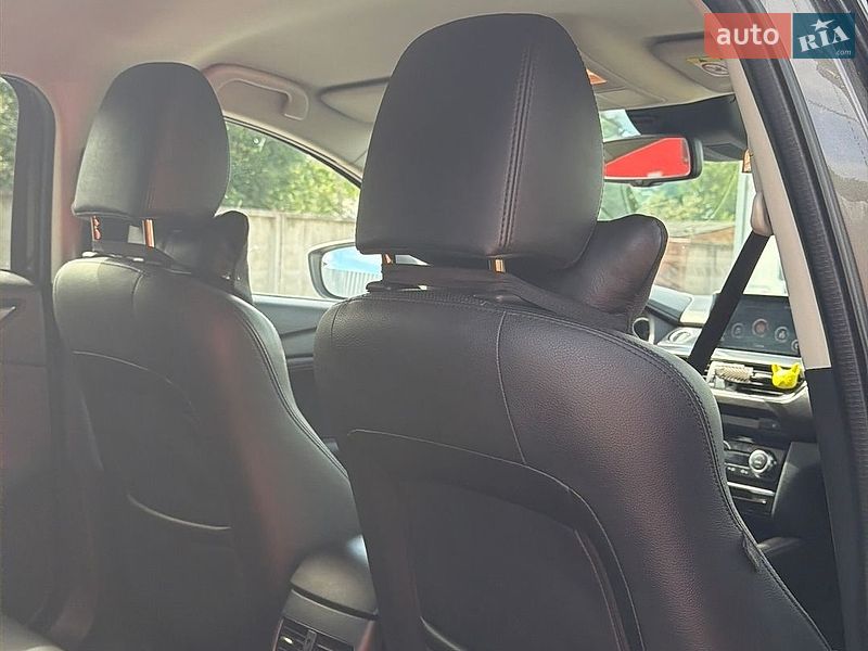 Седан Mazda 6 2016 в Ужгороді