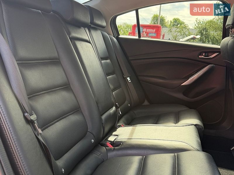 Седан Mazda 6 2016 в Ужгороді