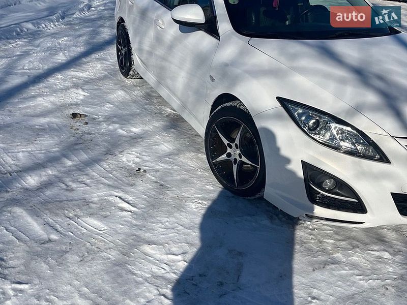 Лифтбек Mazda 6 2011 в Житомире