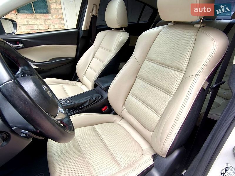 Седан Mazda 6 2013 в Киеве