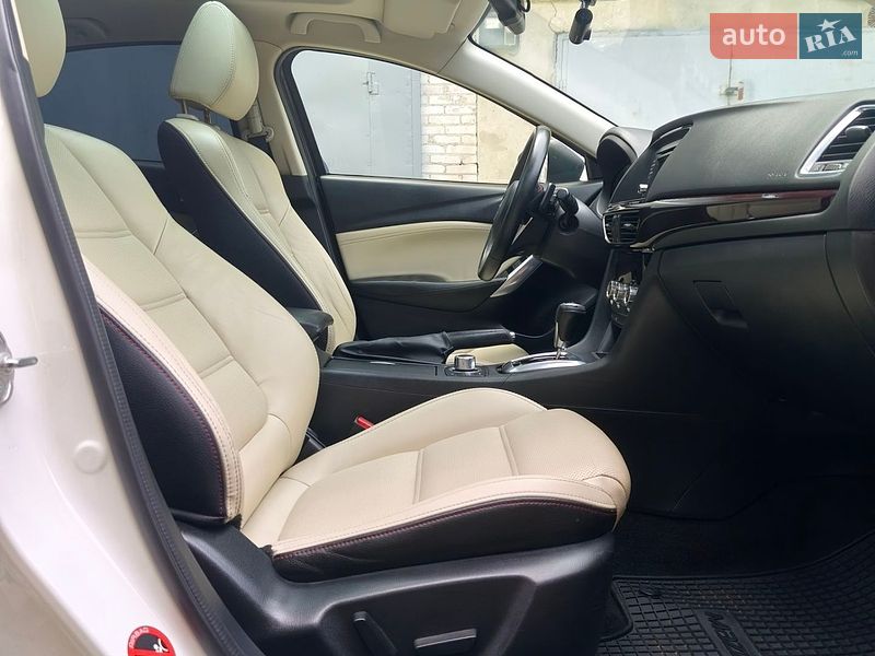Седан Mazda 6 2013 в Киеве