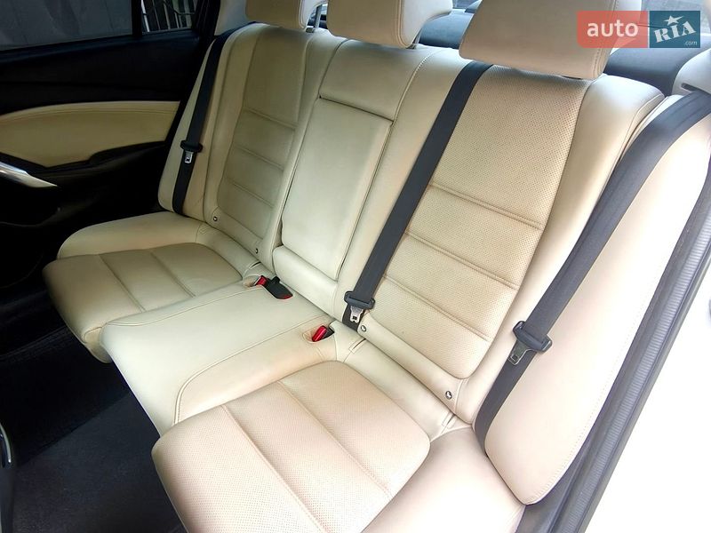 Седан Mazda 6 2013 в Киеве