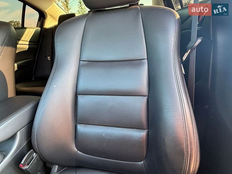 Седан Mazda 6 2013 в Черновцах
