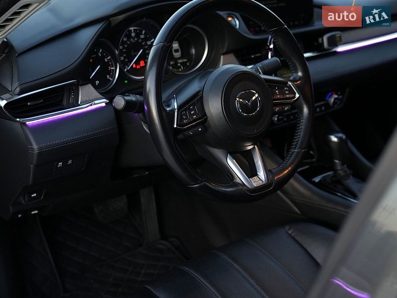 Седан Mazda 6 2018 в Звягеле