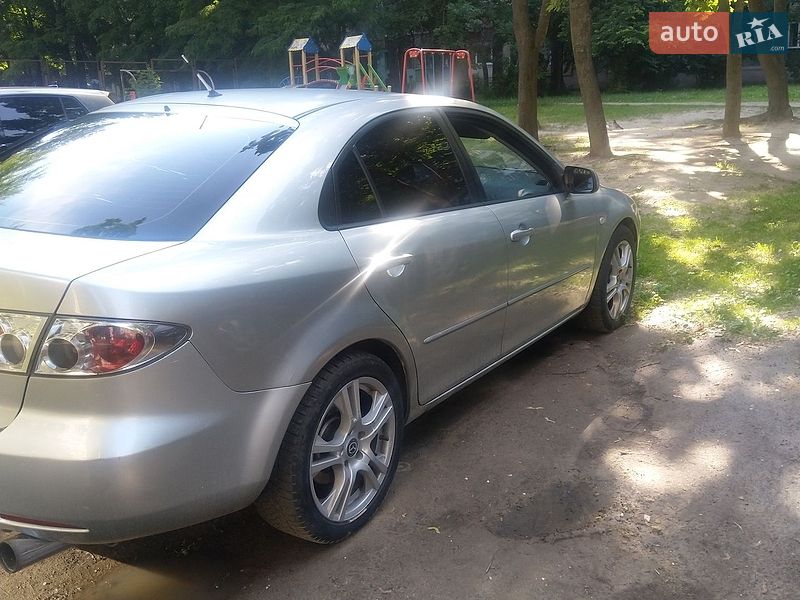 Лифтбек Mazda 6 2004 в Киеве