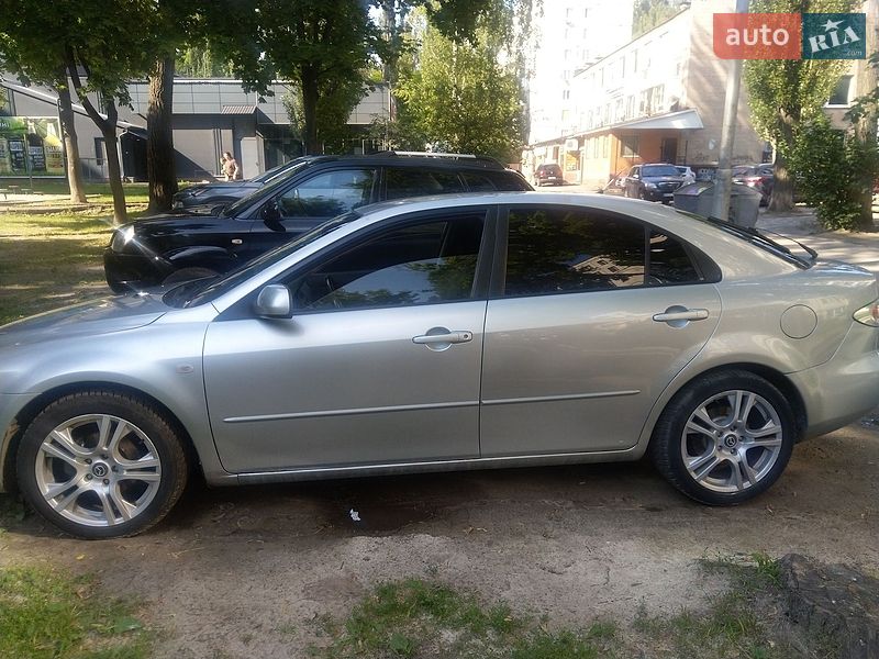 Лифтбек Mazda 6 2004 в Киеве