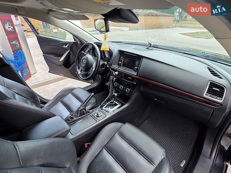 Универсал Mazda 6 2014 в Нововолынске