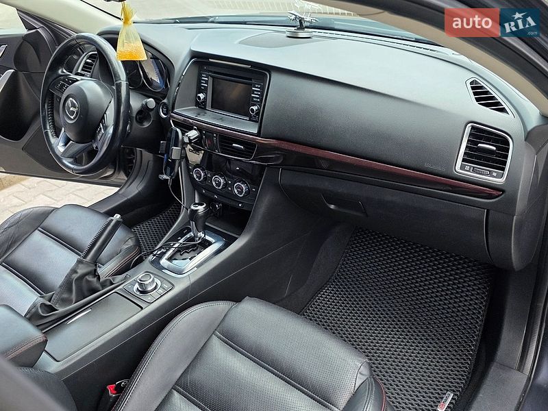 Универсал Mazda 6 2014 в Нововолынске
