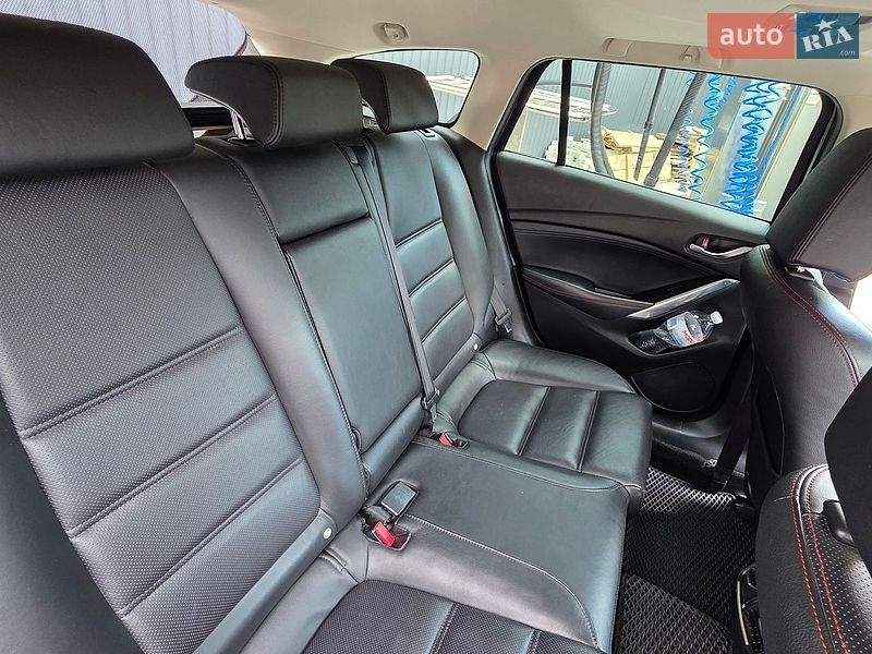 Универсал Mazda 6 2014 в Нововолынске