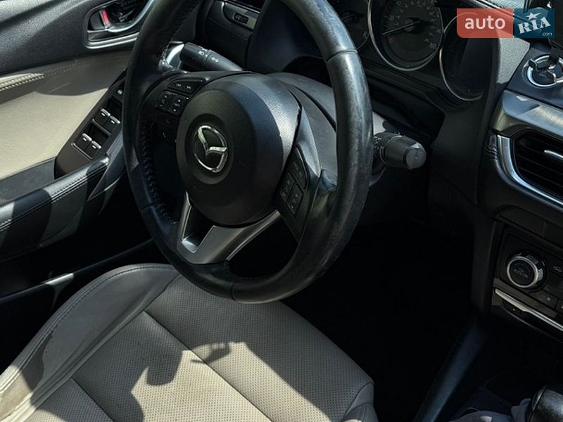 Седан Mazda 6 2015 в Львове