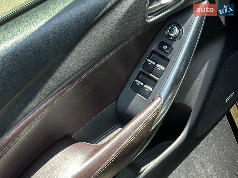 Седан Mazda 6 2015 в Харькове