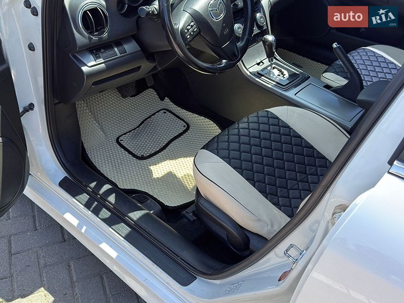 Седан Mazda 6 2010 в Черновцах
