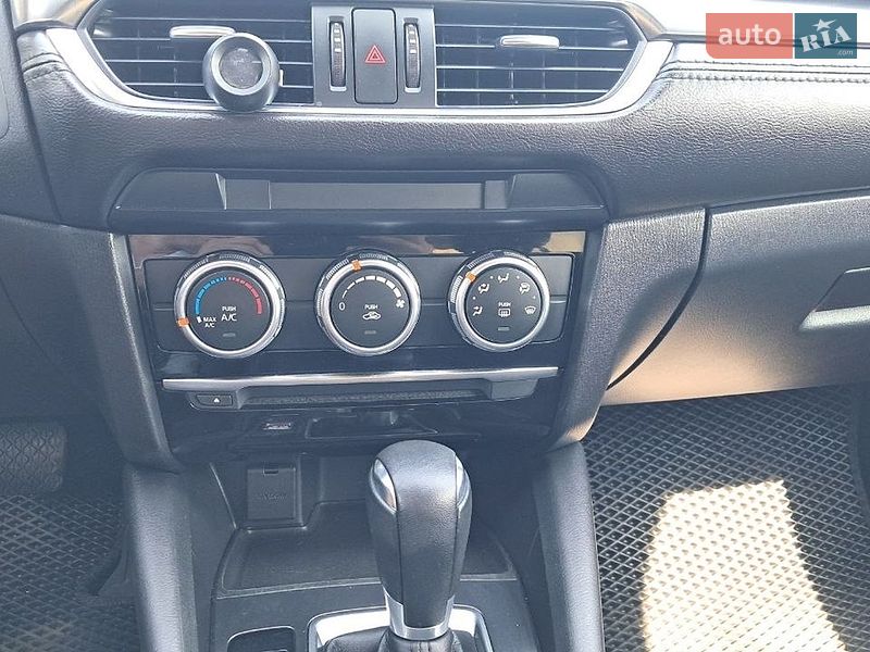 Седан Mazda 6 2015 в Каменском