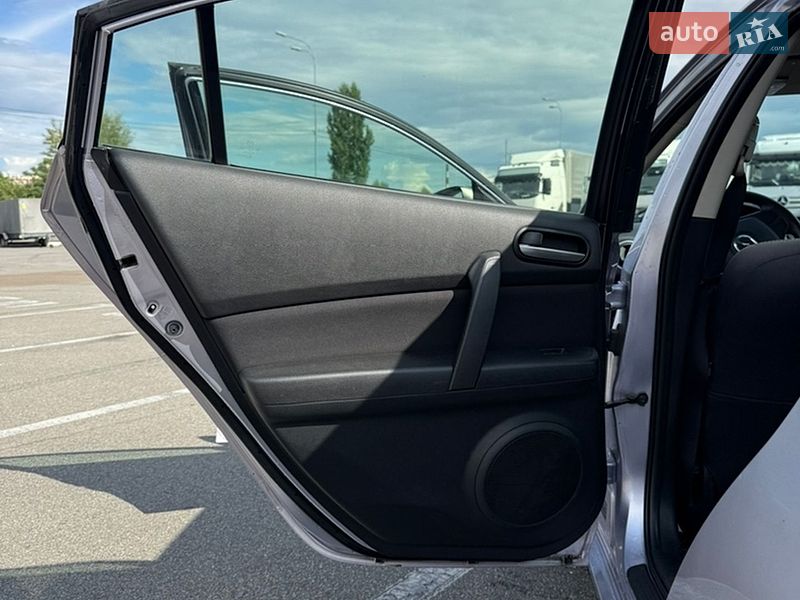 Седан Mazda 6 2009 в Києві