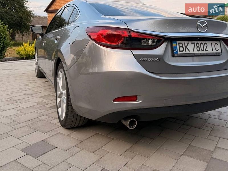 Седан Mazda 6 2014 в Сарнах
