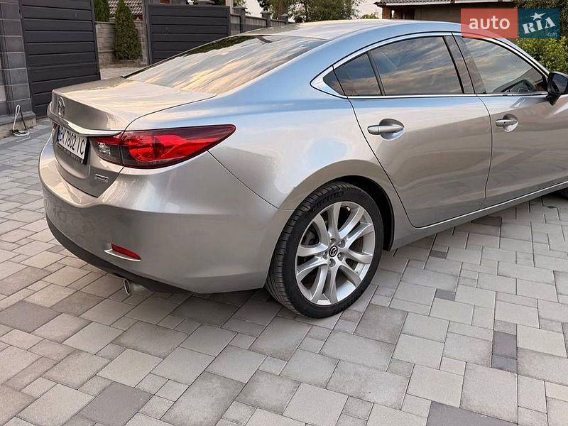 Седан Mazda 6 2014 в Сарнах
