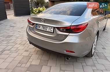 Седан Mazda 6 2014 в Сарнах