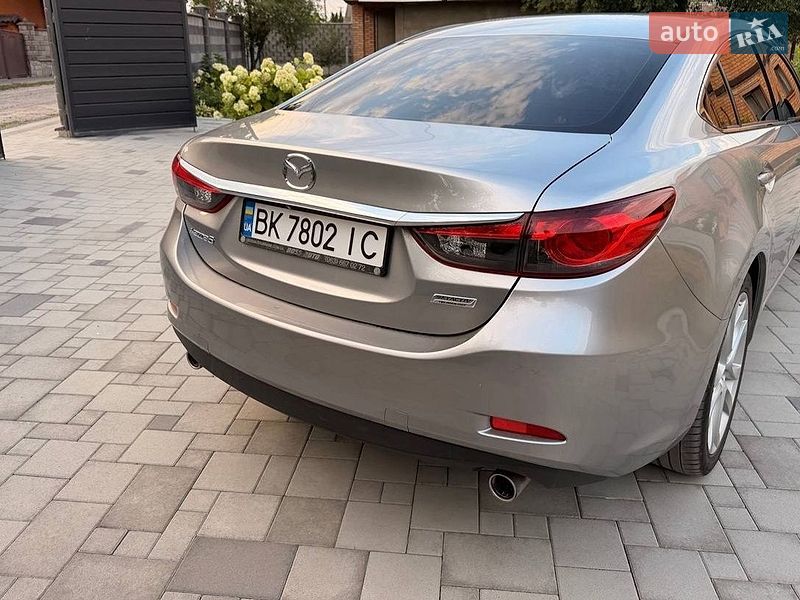 Седан Mazda 6 2014 в Сарнах